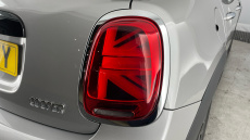 MINI Hatchback 1.5 Cooper Classic Premium 5dr Auto Petrol Hatchback